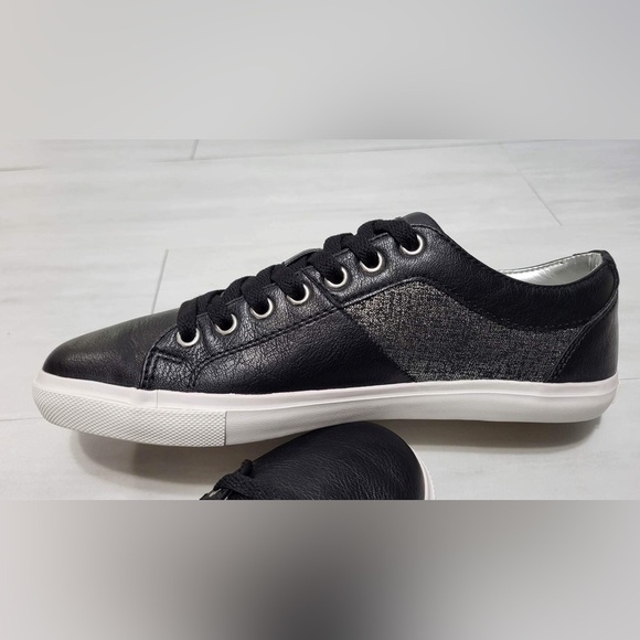 Levi’s Strauss & Co. Black Leather Men’s Causal Sneaker Shoe - Picture 2 of 11